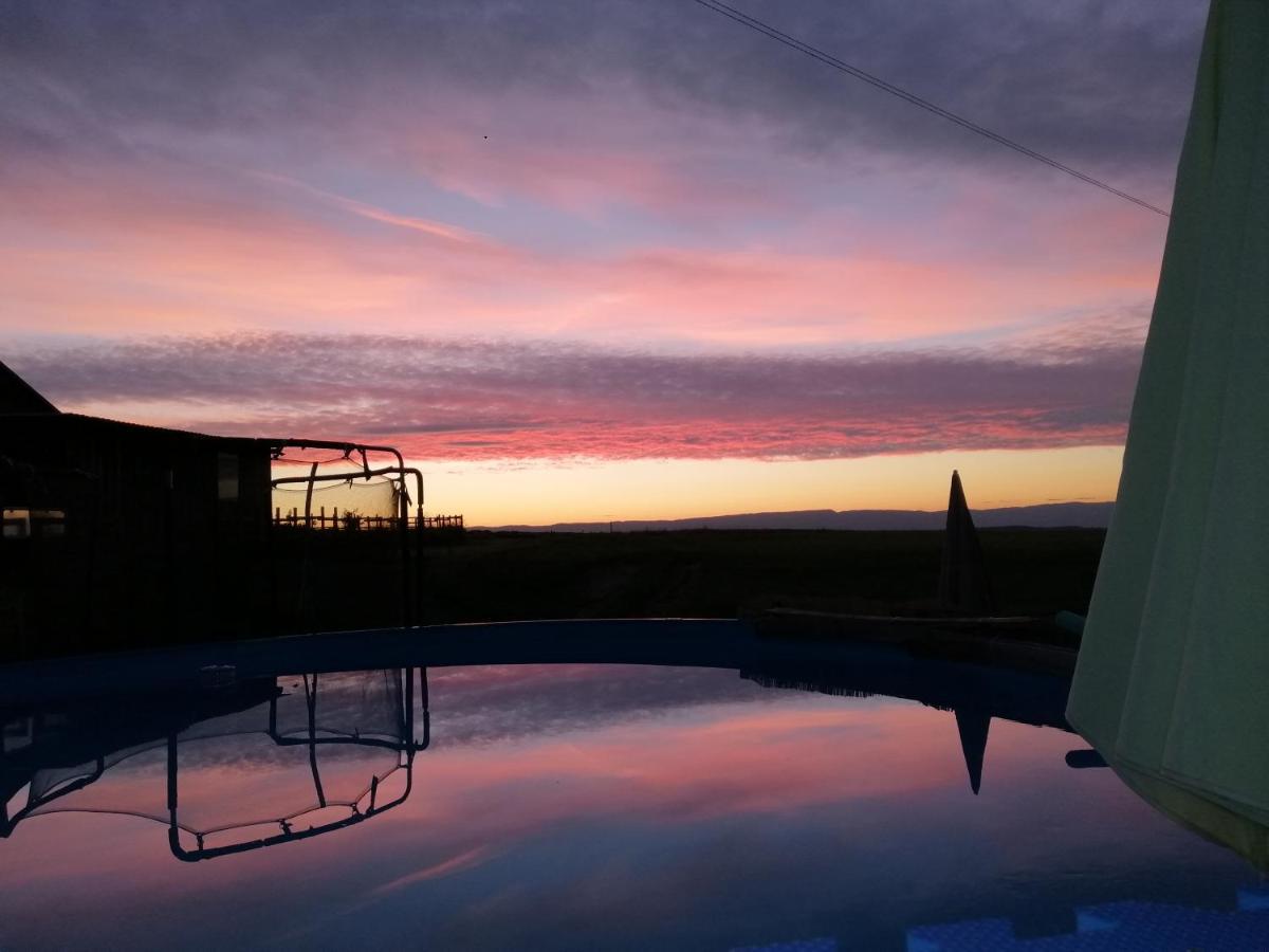 Petite Maison Sur La Colline Du Gibloux: 1Chambre,1 Salon Et Salle De Bain Prives Au Rez De Chausse, Piscine Exterieur Et Bbq , Le Chatelard  Экстерьер фото