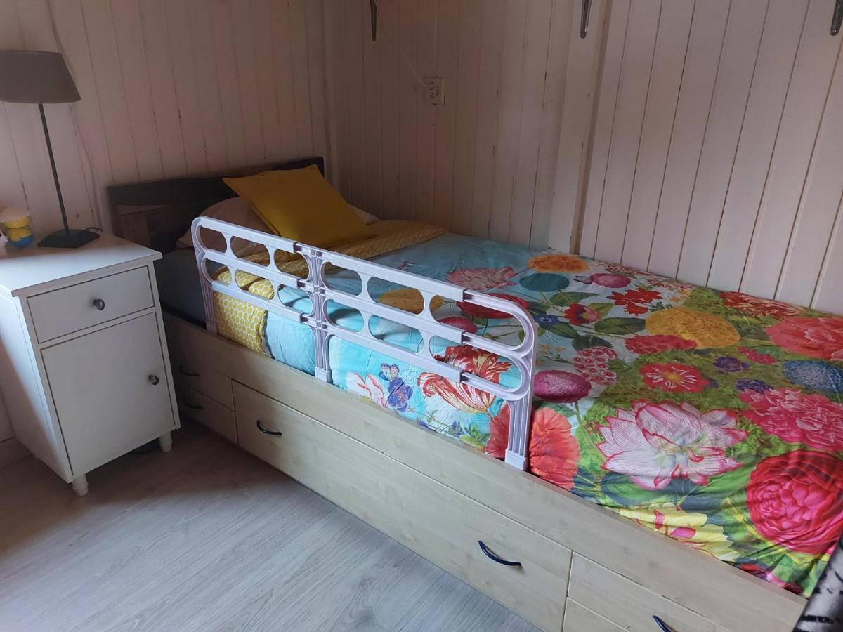 Petite Maison Sur La Colline Du Gibloux: 1Chambre,1 Salon Et Salle De Bain Prives Au Rez De Chausse, Piscine Exterieur Et Bbq , Le Chatelard  Экстерьер фото